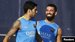 Luis Suarez və Arda Turan