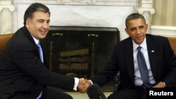 ABŞ prezidenti Barack Obama və Gürcüstan prezidenti Mikheil Saakashvili